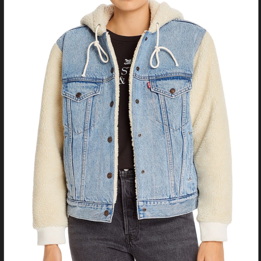 Levi’s Blue Ex-Boyfriend Sherpa Sleeve Denim Trucker Jacket L